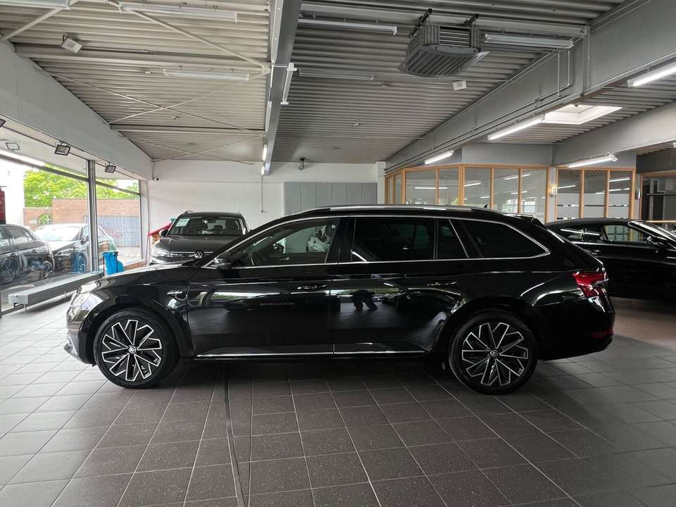 Skoda Superb - Imagem 7
