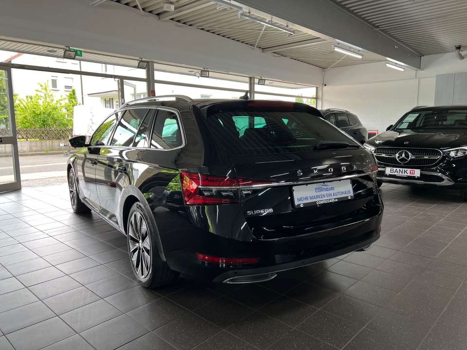 Skoda Superb - Imagem 8