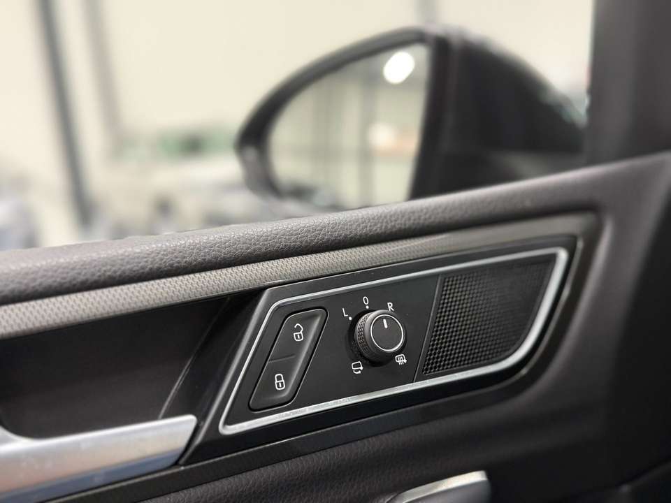 Volkswagen Golf Sportsvan - Imagem 13