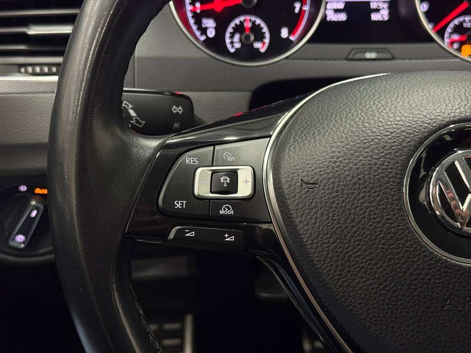 Volkswagen Golf Sportsvan - Imagem 19