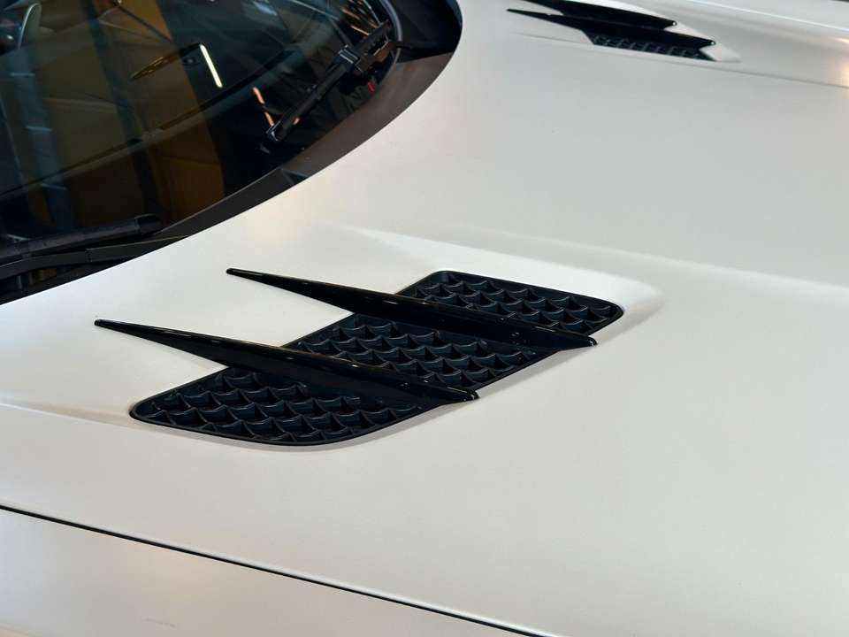Mercedes-Benz SLS - Imagem 14