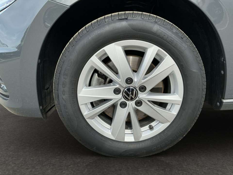 Volkswagen Touran - Imagem 12