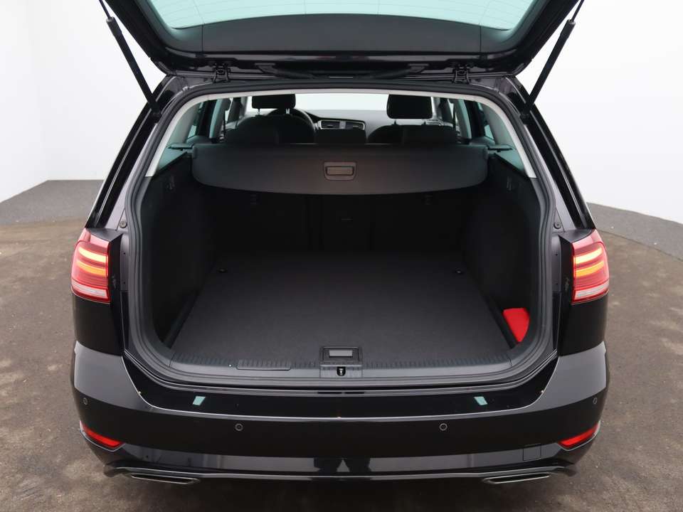 Volkswagen Golf Variant - Imagem 8