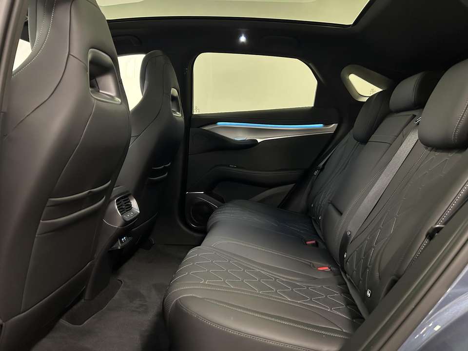 Car picture 8