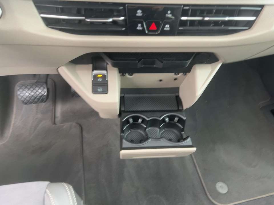 Volkswagen T7 Multivan - Imagem 10
