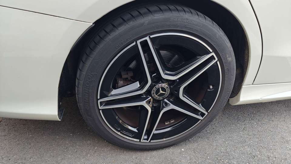 Mercedes-Benz C 200 - Imagem 12