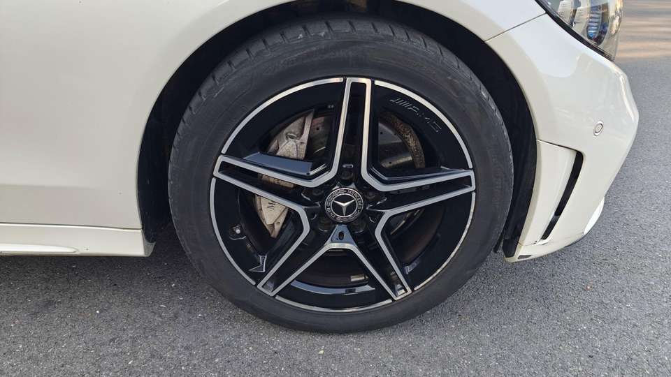 Mercedes-Benz C 200 - Imagem 13