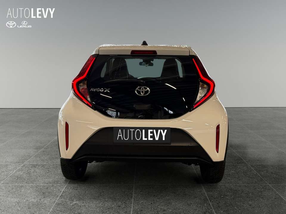 Toyota Aygo X - Imagem 5