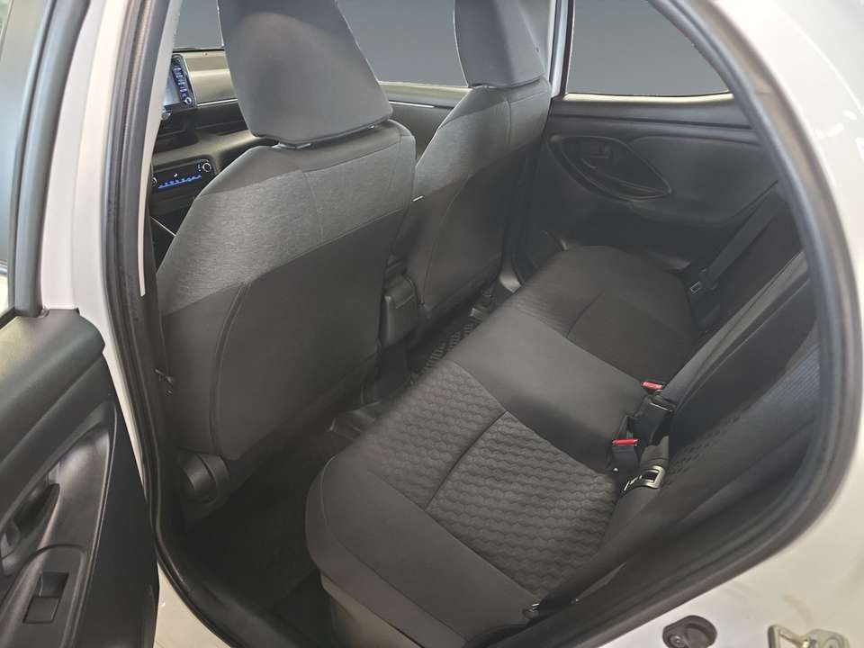 Toyota Yaris - Imagem 14