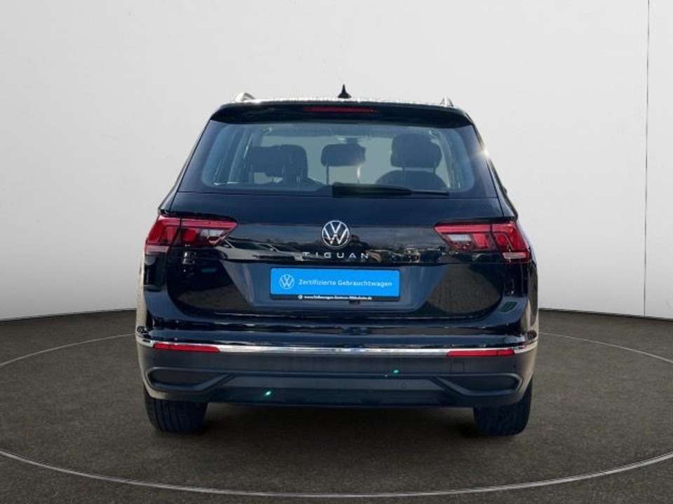 Volkswagen Tiguan - Imagem 4
