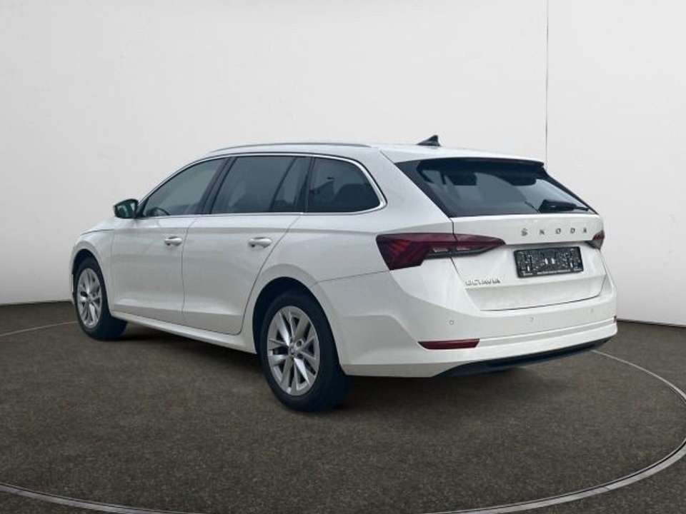 Skoda Octavia - Imagem 3