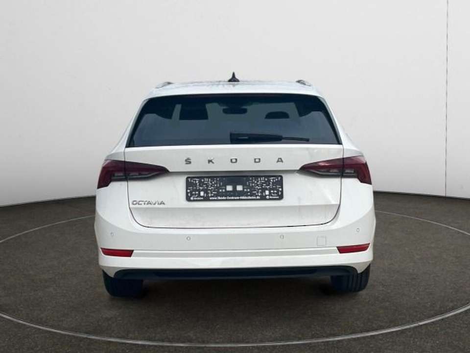 Skoda Octavia - Imagem 4