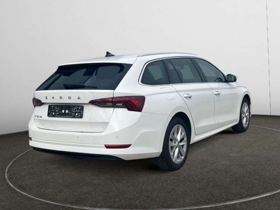 Skoda Octavia - Imagem 5