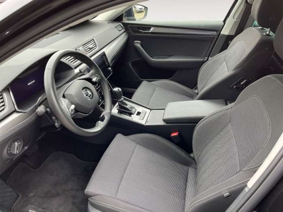 Skoda Superb - Imagem 9