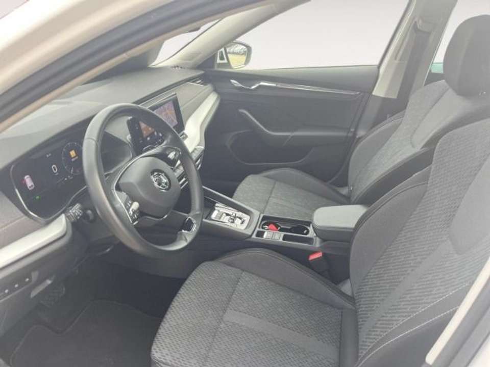 Skoda Octavia - Imagem 9