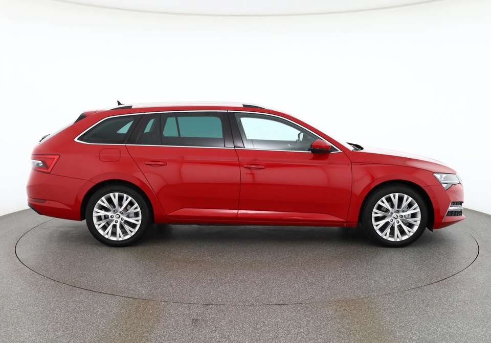 Skoda Superb - Imagem 7