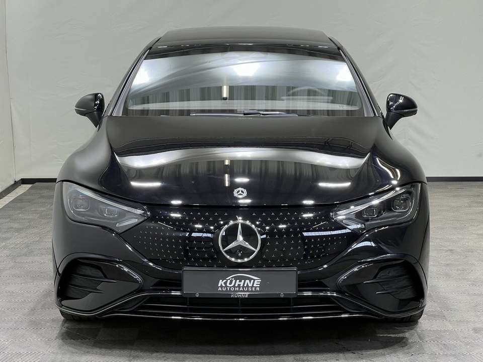 Mercedes-Benz EQE 300 - Imagem 2
