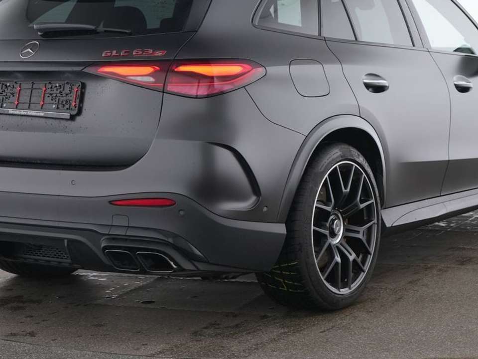 Mercedes-Benz GLC 63 AMG - Imagem 4