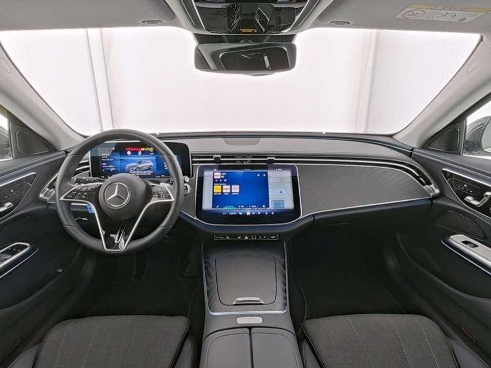 Mercedes-Benz E 220 - Imagem 5