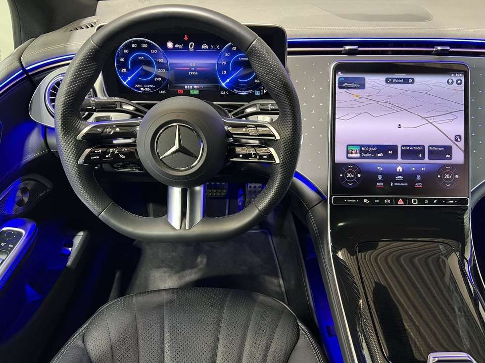 Mercedes-Benz EQE 300 - Imagem 7