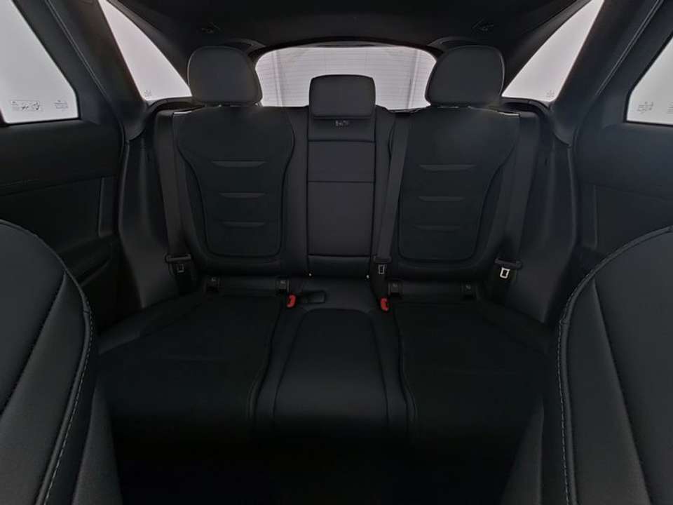 Mercedes-Benz GLC 63 AMG - Imagem 8