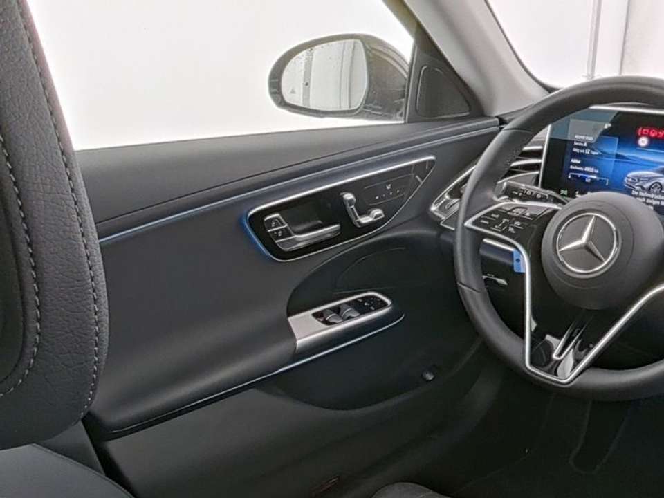 Mercedes-Benz E 220 - Imagem 9