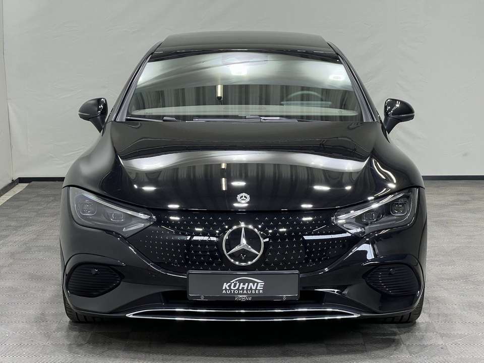 Mercedes-Benz EQE 350 - Imagem 2