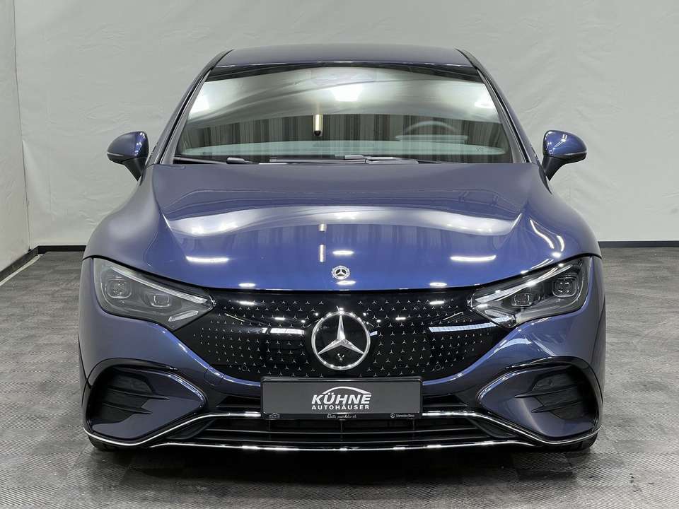 Mercedes-Benz EQE 300 - Imagem 2