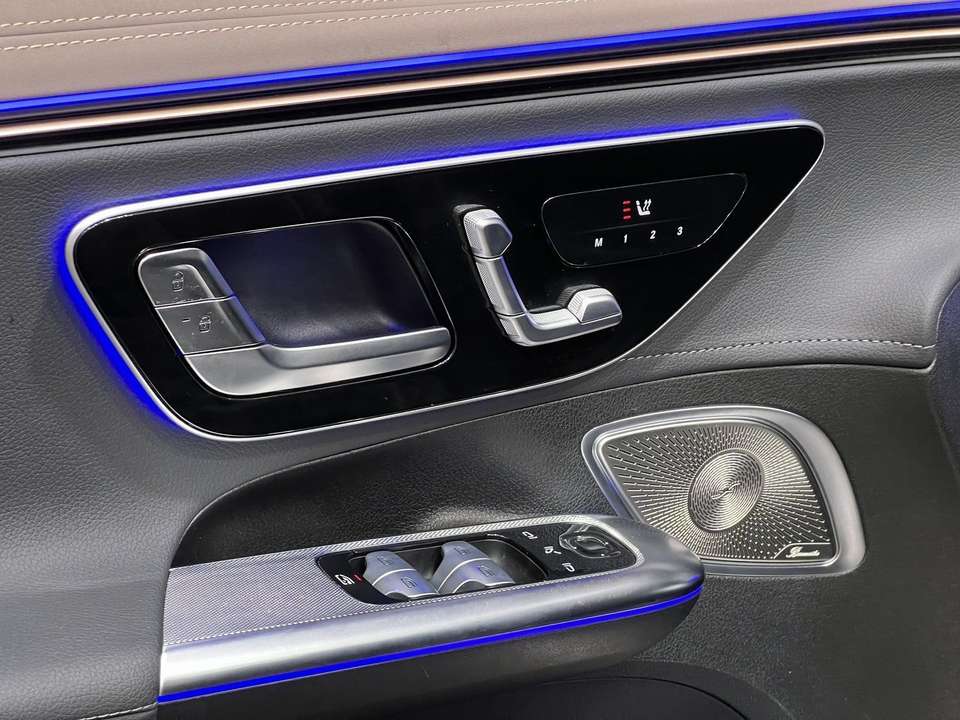Mercedes-Benz EQE 350 - Imagem 6