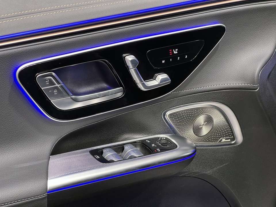 Mercedes-Benz EQE 300 - Imagem 6