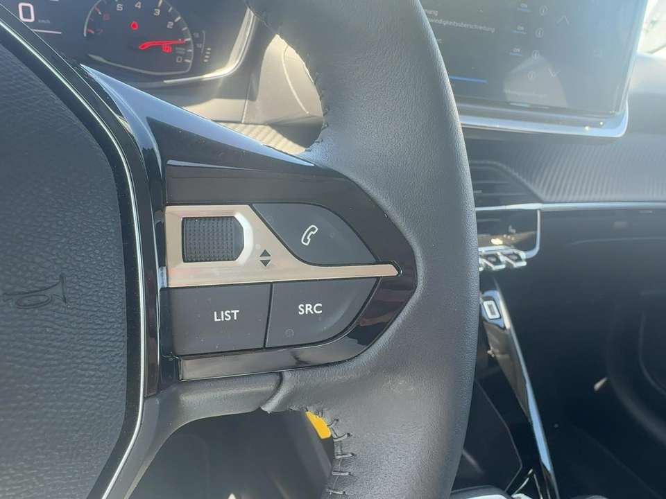 Peugeot 208 - Imagem 13