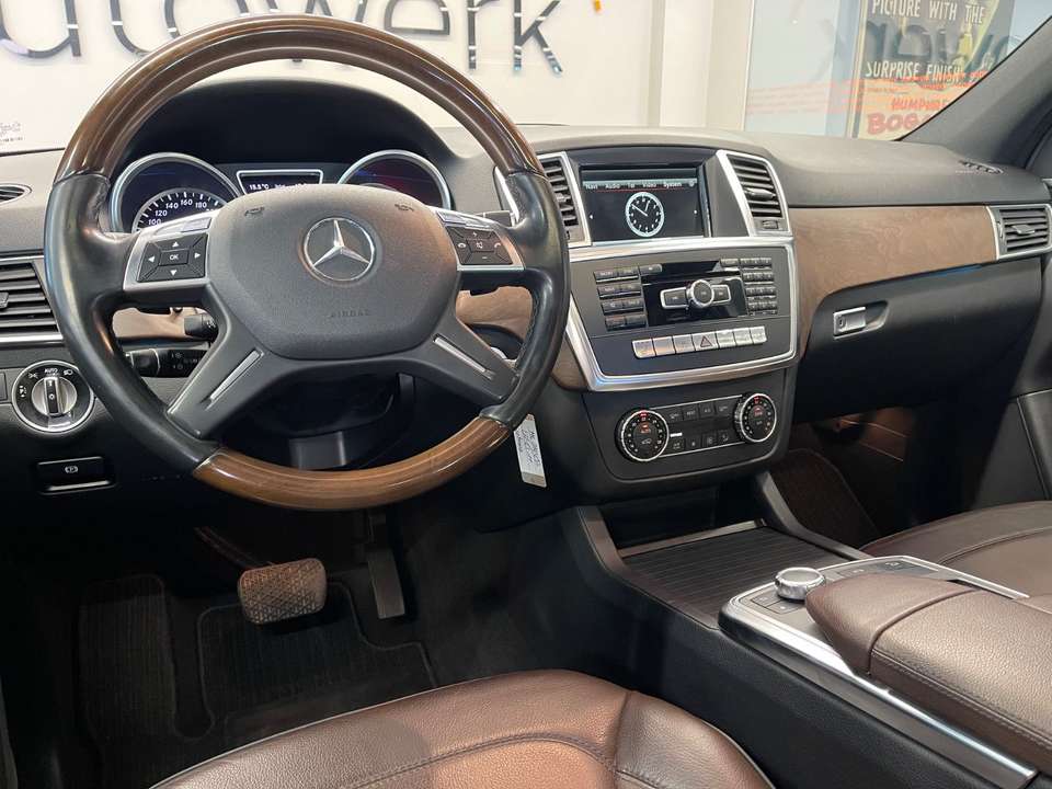 Mercedes-Benz ML 350 - Imagem 9