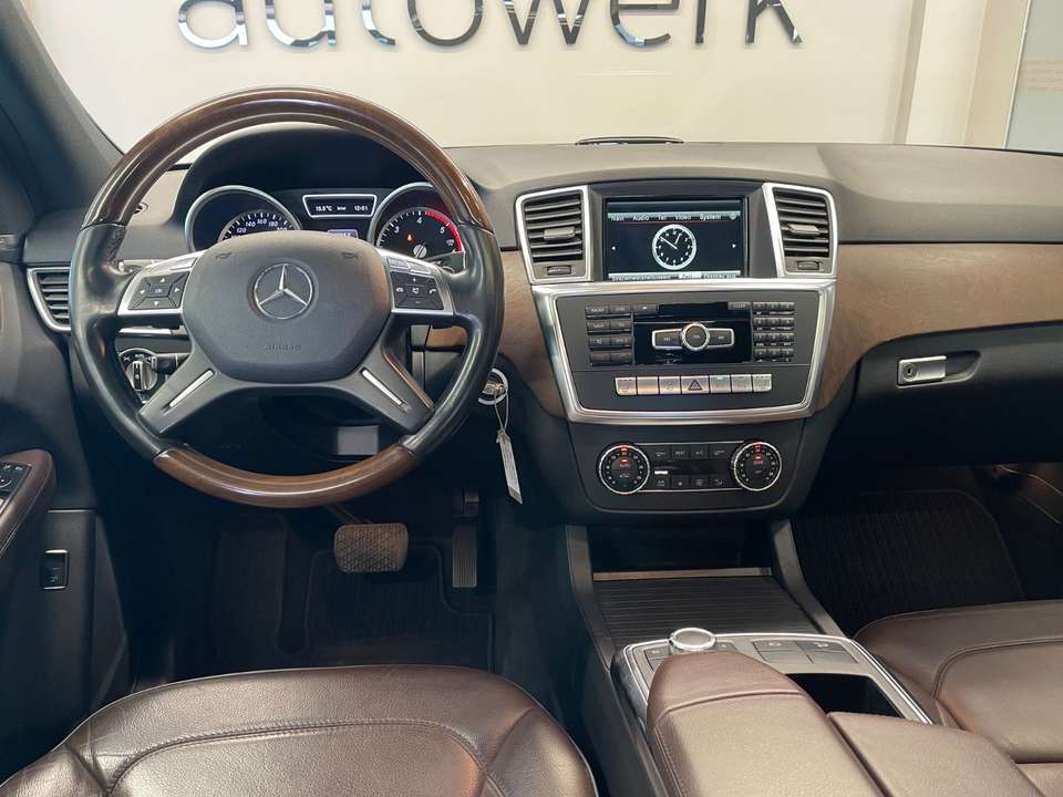 Mercedes-Benz ML 350 - Imagem 10