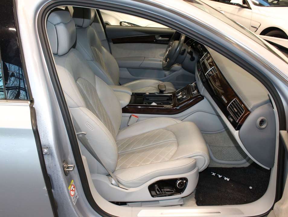 Audi A8 - Imagem 9