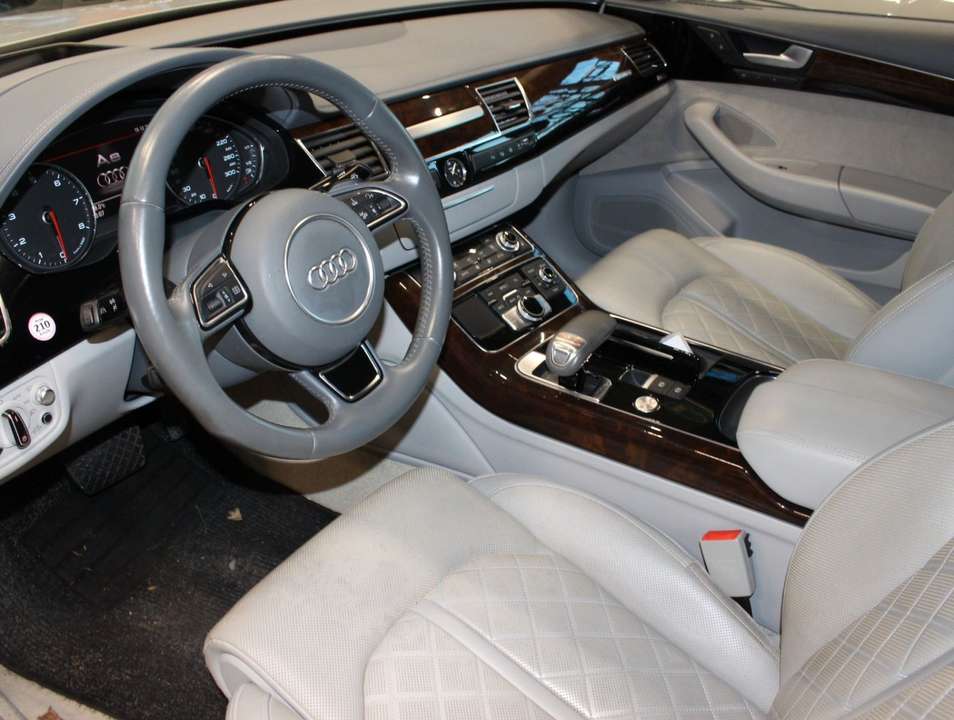 Audi A8 - Imagem 15