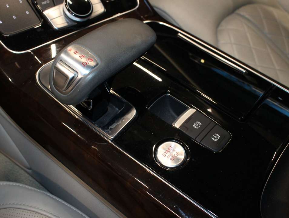 Audi A8 - Imagem 20