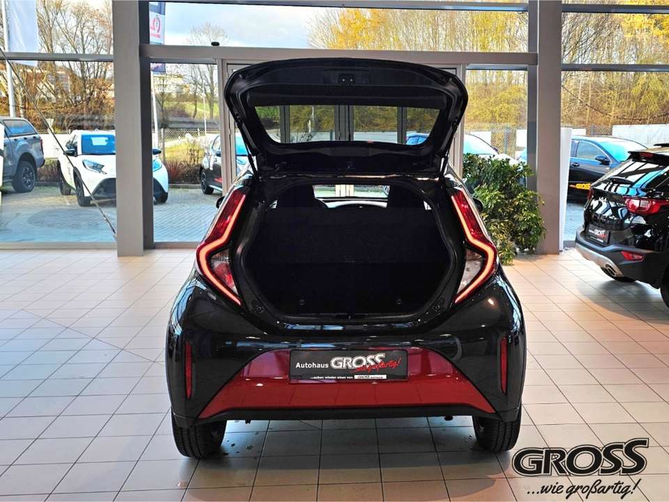 Toyota Aygo X - Imagem 8