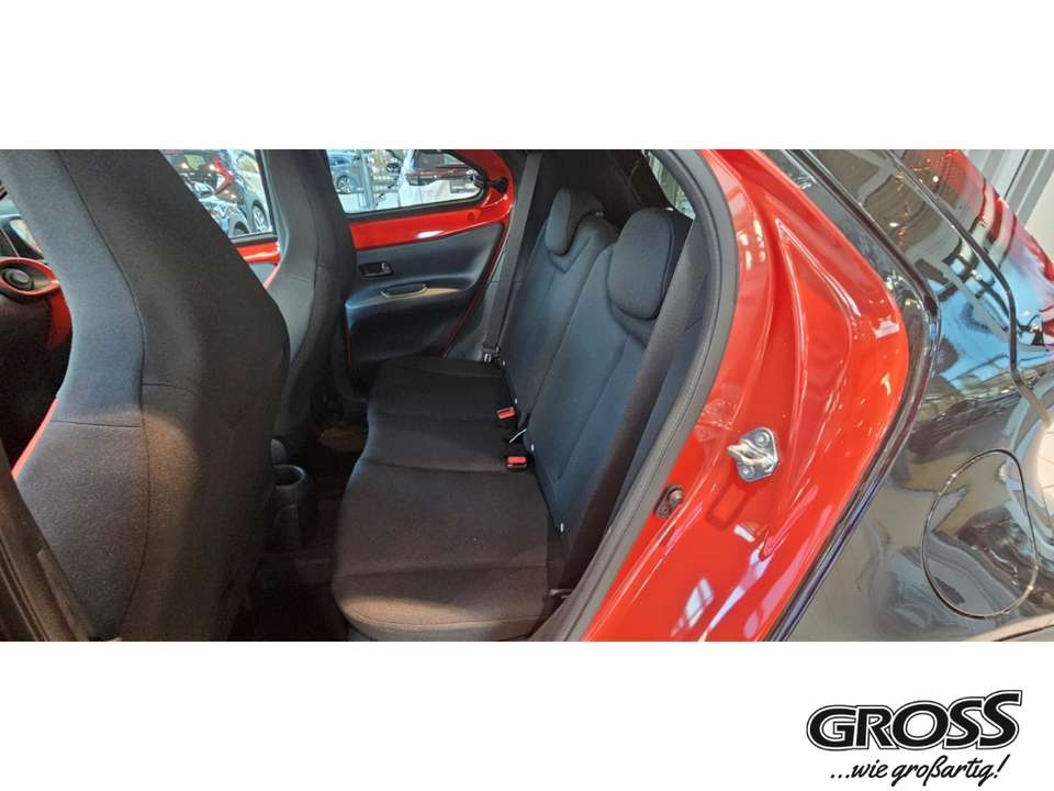 Toyota Aygo X - Imagem 13
