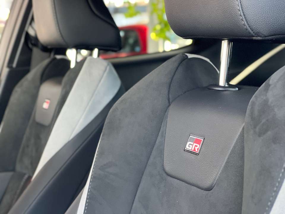 Toyota C-HR - Imagem 13