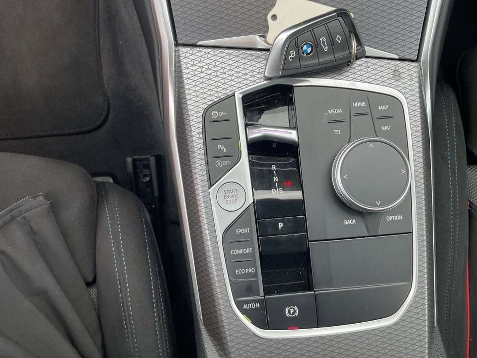 BMW 330 - Imagem 13