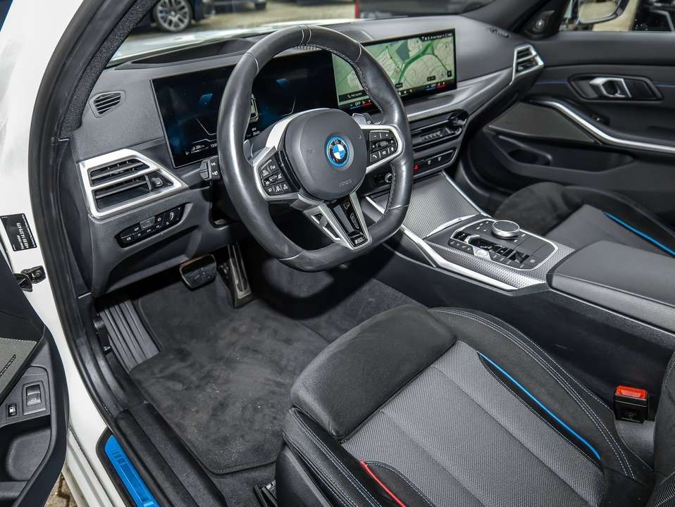 BMW 330 - Imagem 9