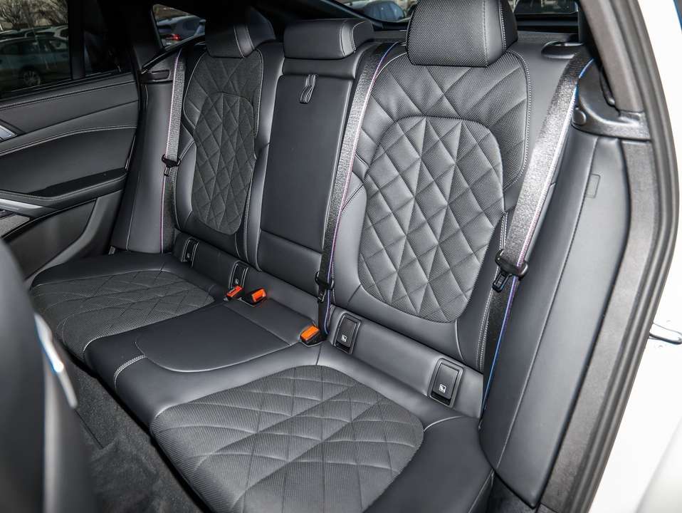 BMW X6 - Imagem 12