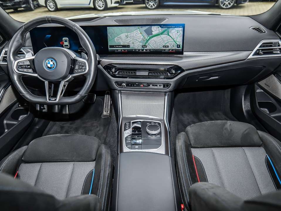 BMW 330 - Imagem 15