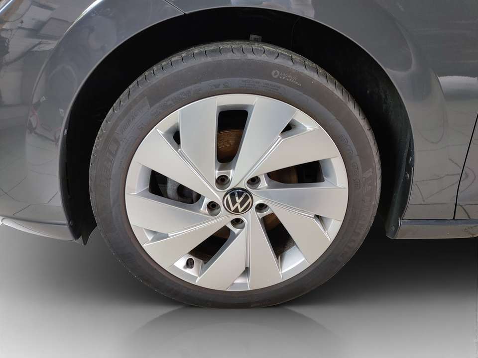Volkswagen Golf - Imagem 11