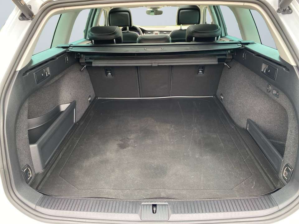 Volkswagen Passat Alltrack - Imagem 14