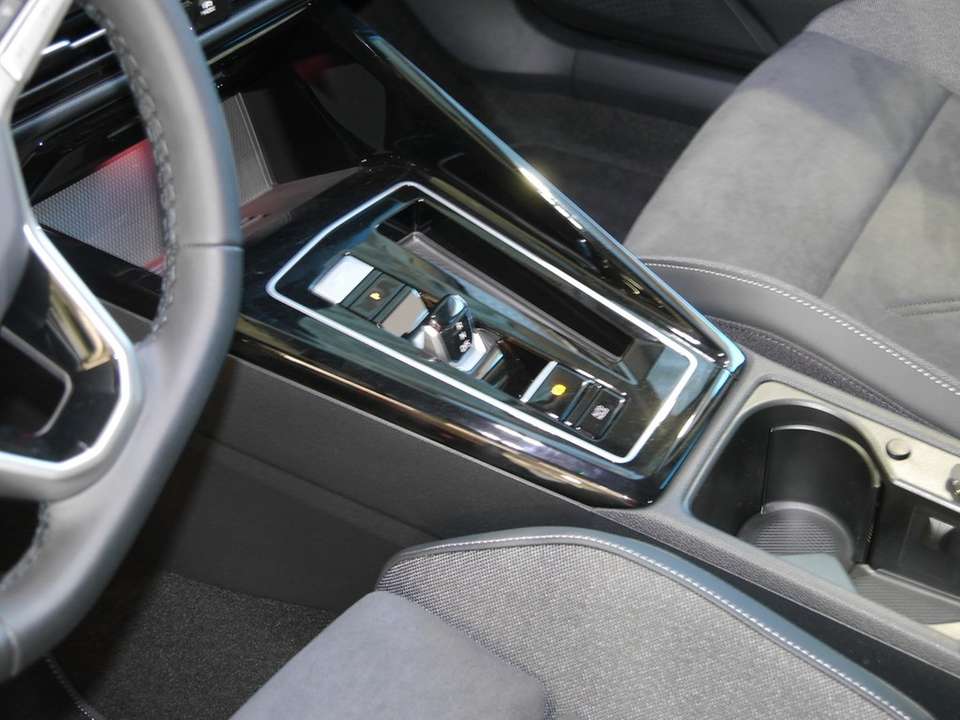 Volkswagen Golf Variant - Imagem 13