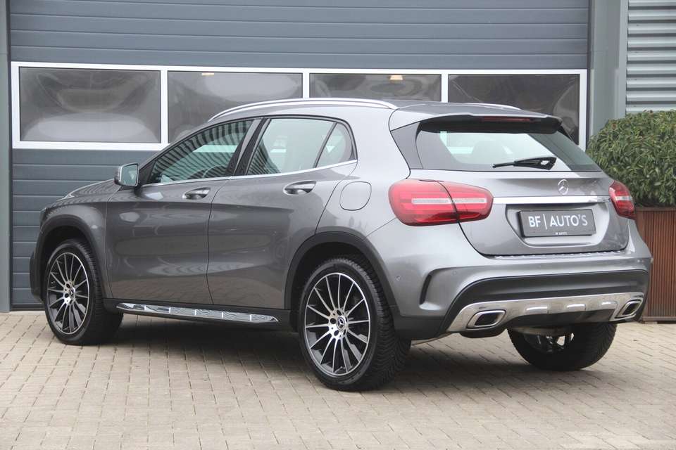 Mercedes-Benz CLA 220 - Imagem 3