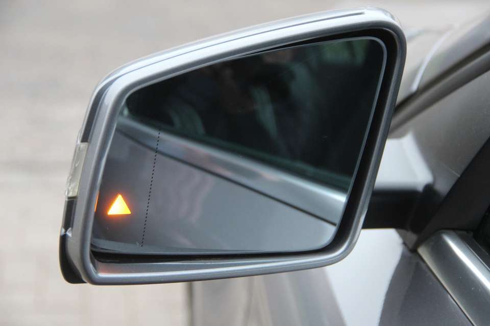 Mercedes-Benz CLA 220 - Imagem 4