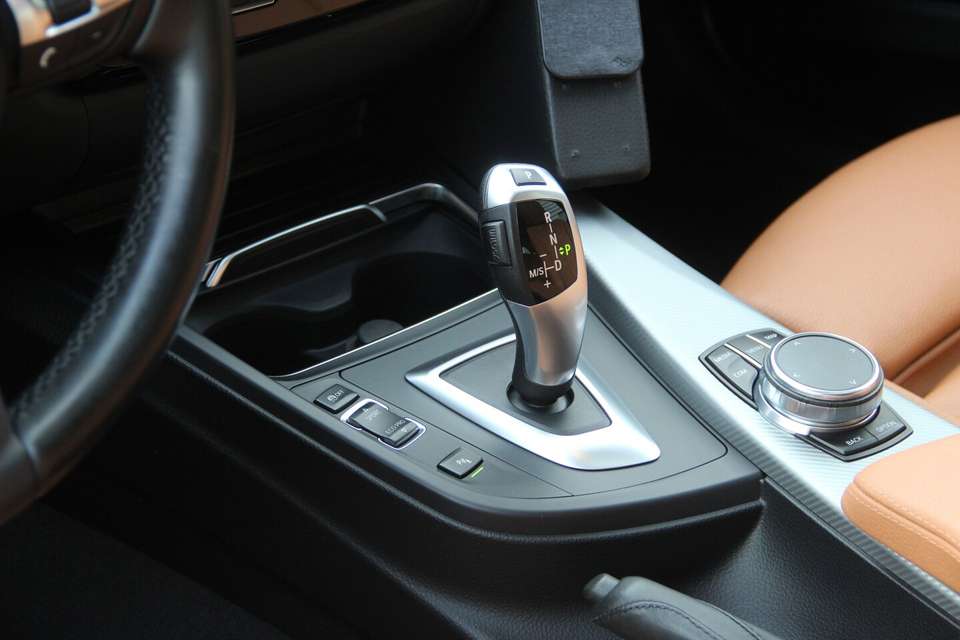 BMW 318 - Imagem 9