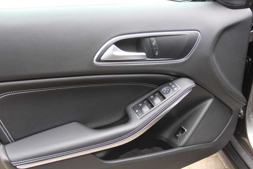 Mercedes-Benz GLA 200 - Imagem 10
